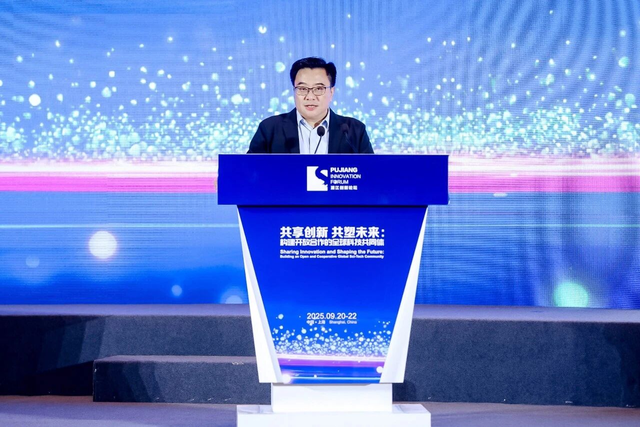 AGI如何颠覆科研？上海人工智能实验室主任周伯文提出 “ 六大关键 ” 之问